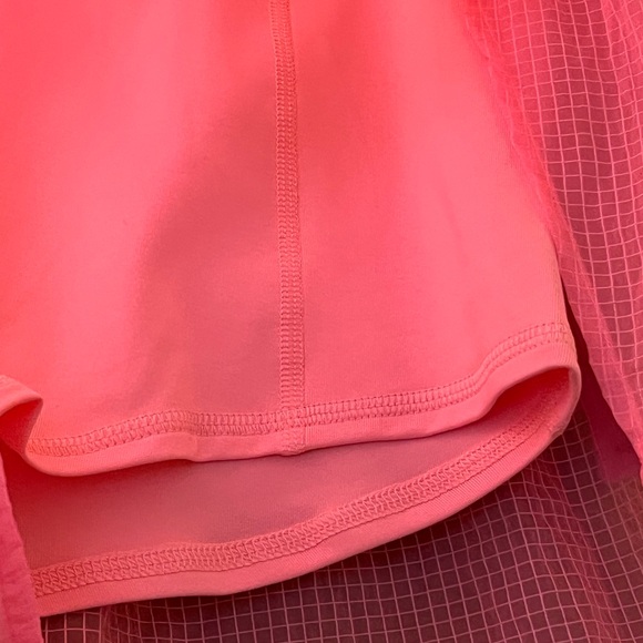 Alo Yoga Game Time Shorts Neon Bubblegum Pink‎ Sz M - Picture 7 of 12
